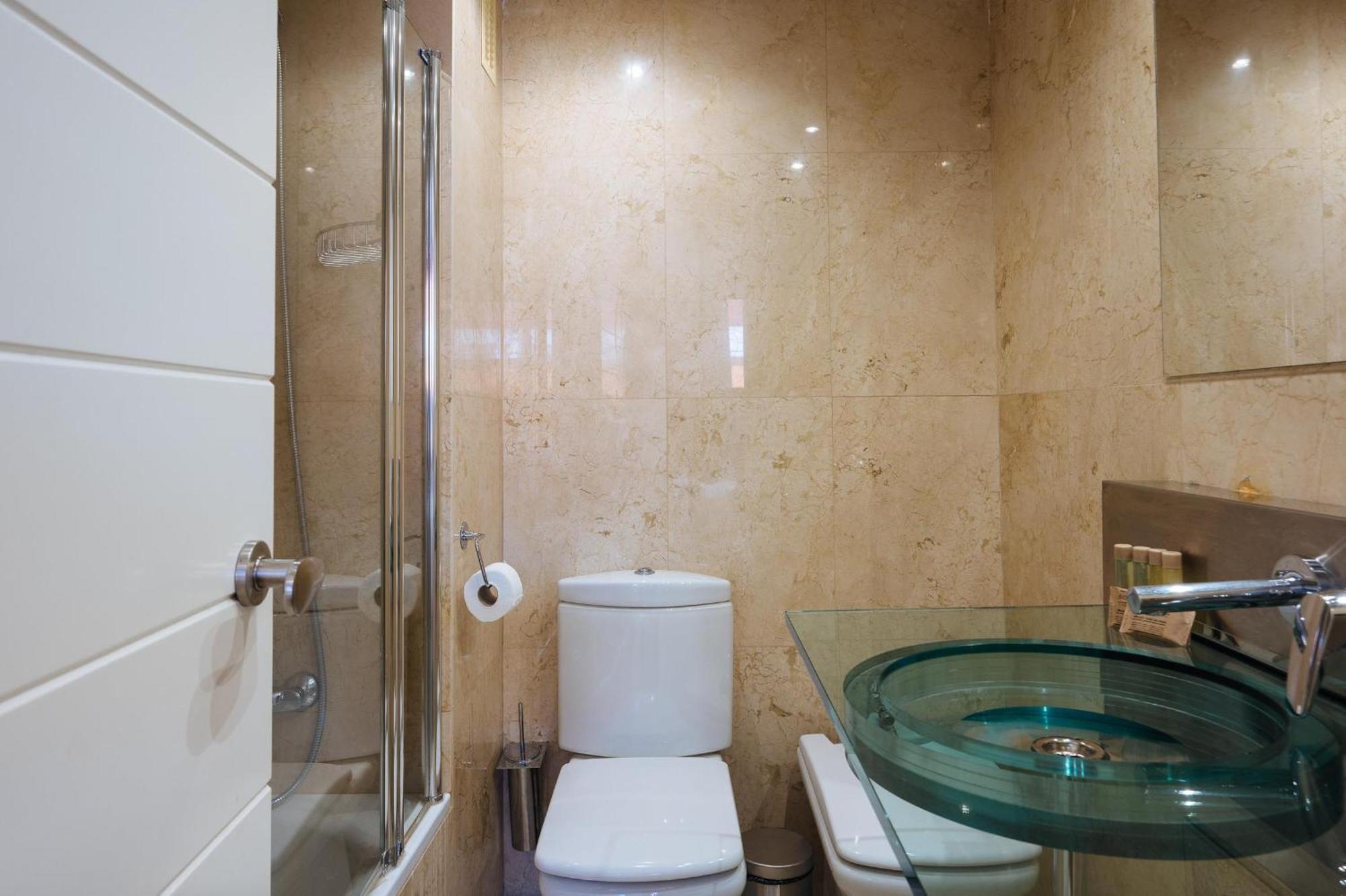 San Bernardo Home Free Parking Sevilla Dış mekan fotoğraf